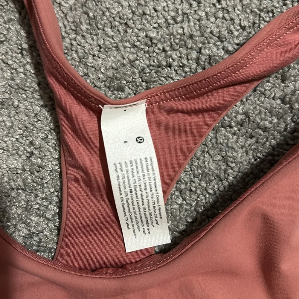 Lululemon crop top/ sports bra - Picture 3 of 3